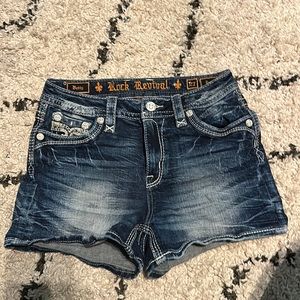 “Betty” rock revival shorts